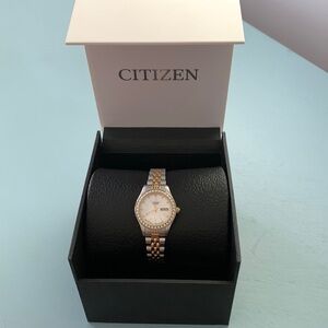 Citizen Quartz Watch Analog Crystal Bezel Gold And silverJubile Bracelet